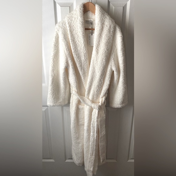 Barefoot Dreams Other - 🆕 Barefoot Dreams CozyChic Lite Pearl Cream Plush Robe SZ 1 (S/M)